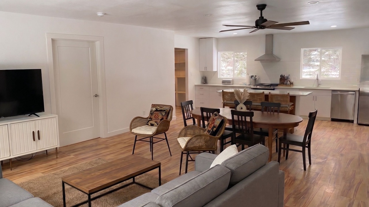 Photo of Livingroom in Eureka