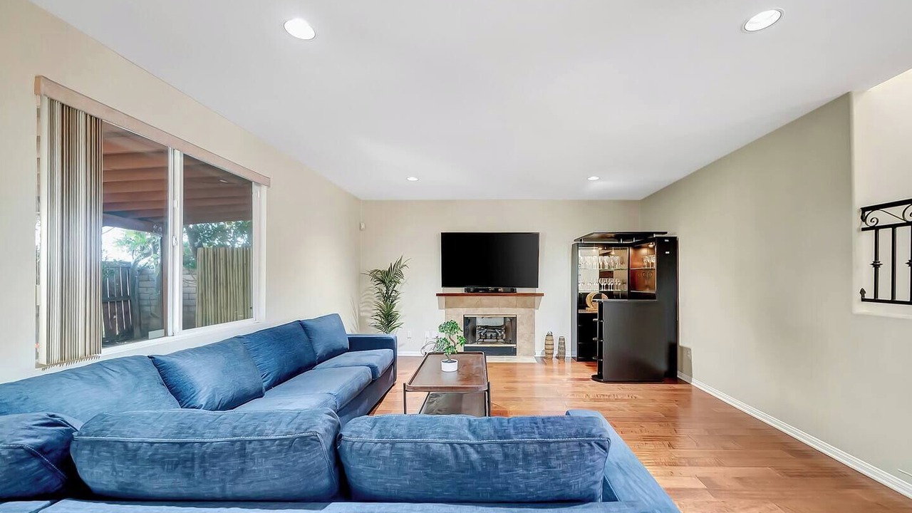 Photo of Bedroom in Tarzana