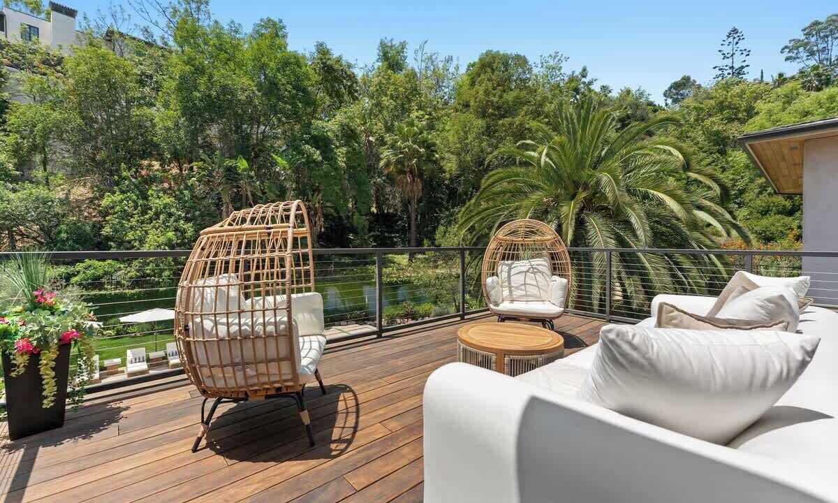Photo of Patio Balcony in Beverly Hills