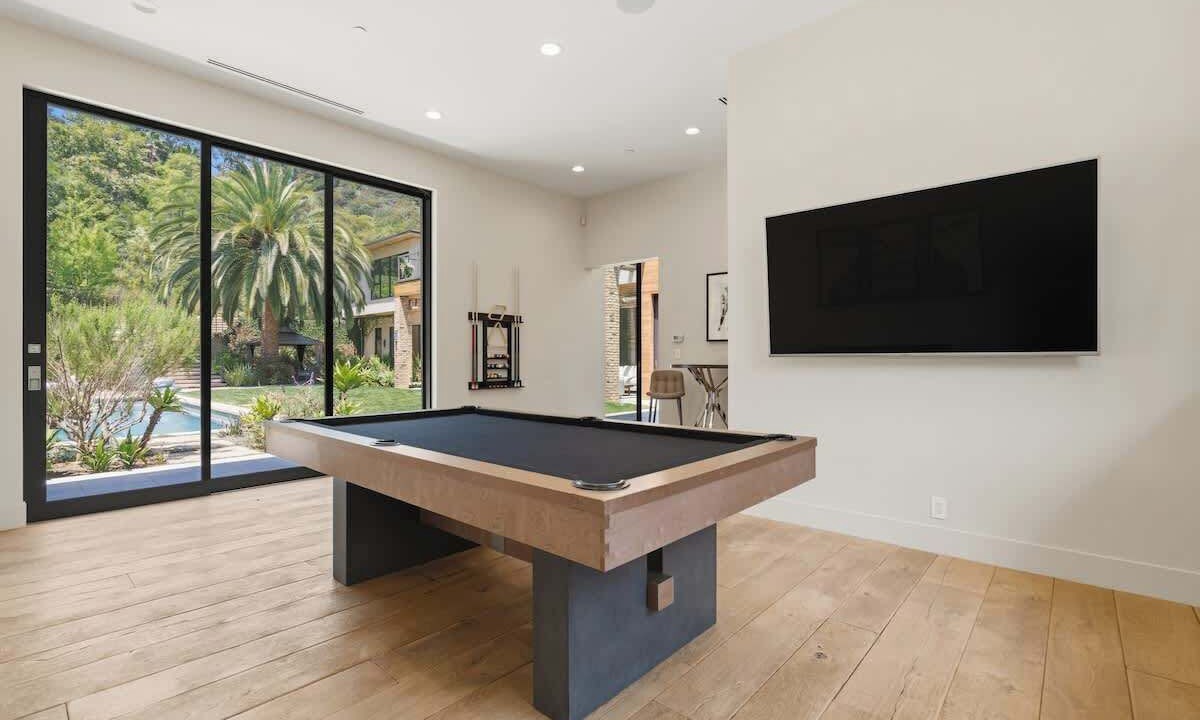 Photo of Bedroom in Beverly Hills