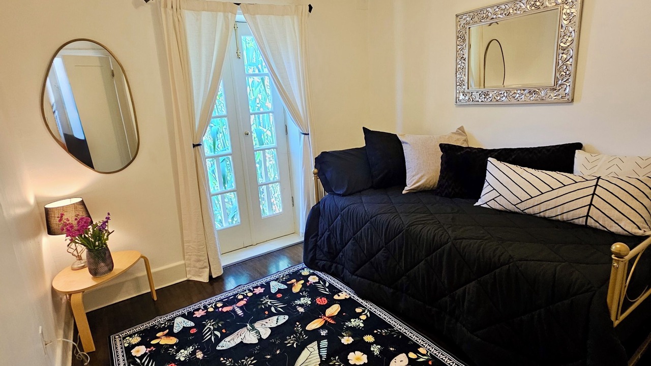 Photo of Bedroom in Beachwood Canyon