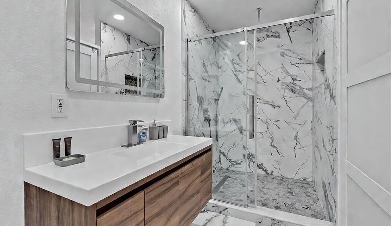 Photo of Bathroom in Driftwood