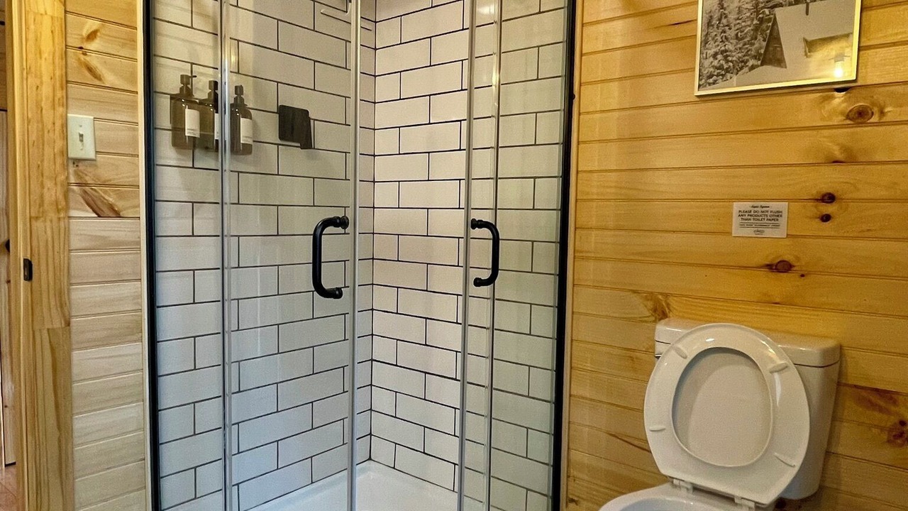 Photo of Bathroom in Edray