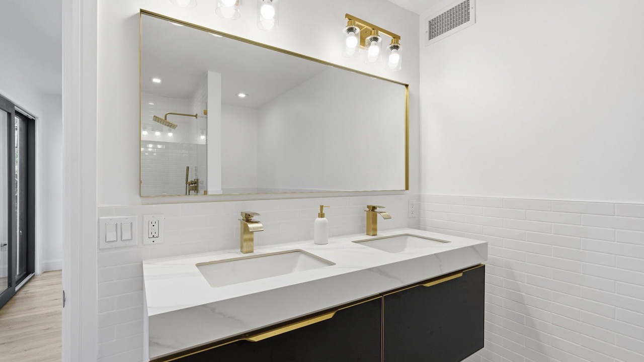 Photo of Bathroom in Hewitt
