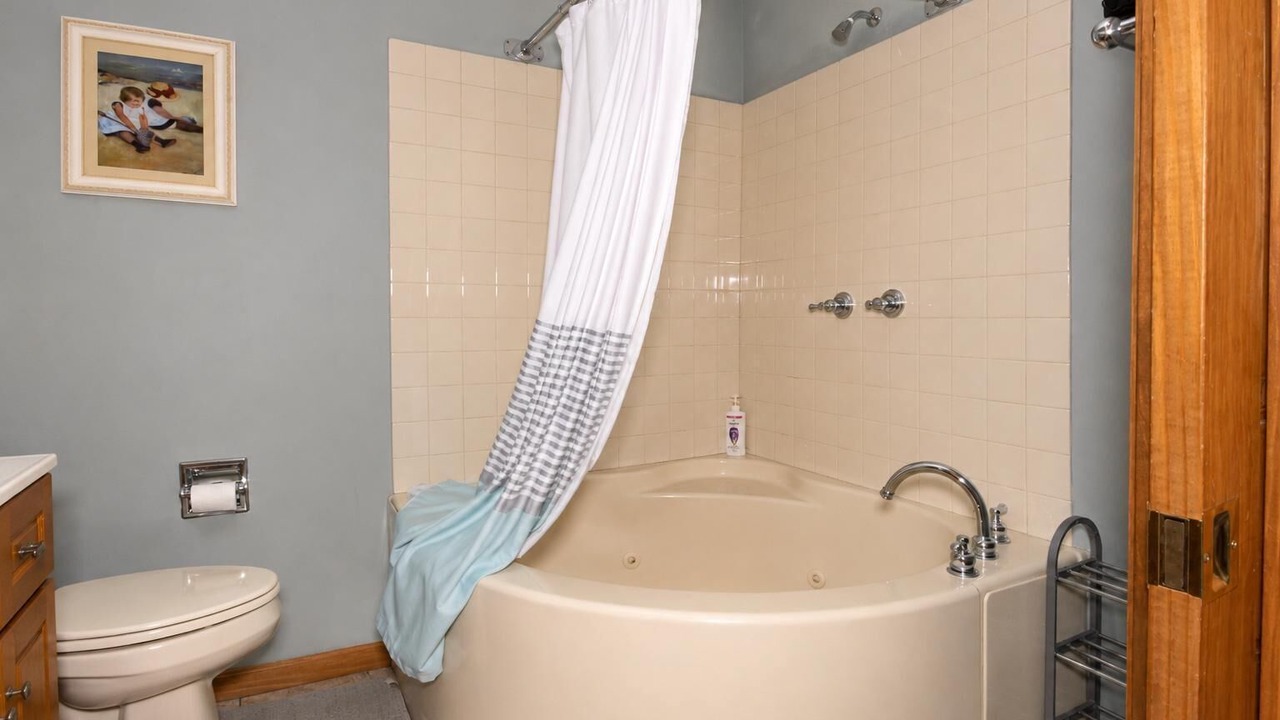 Photo of Bathroom in Snowshoe