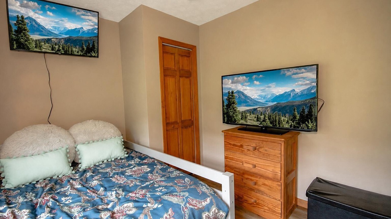 Photo of Bedroom in Snowshoe