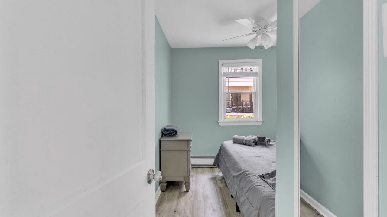 Photo of Bedroom in Seaside Heights