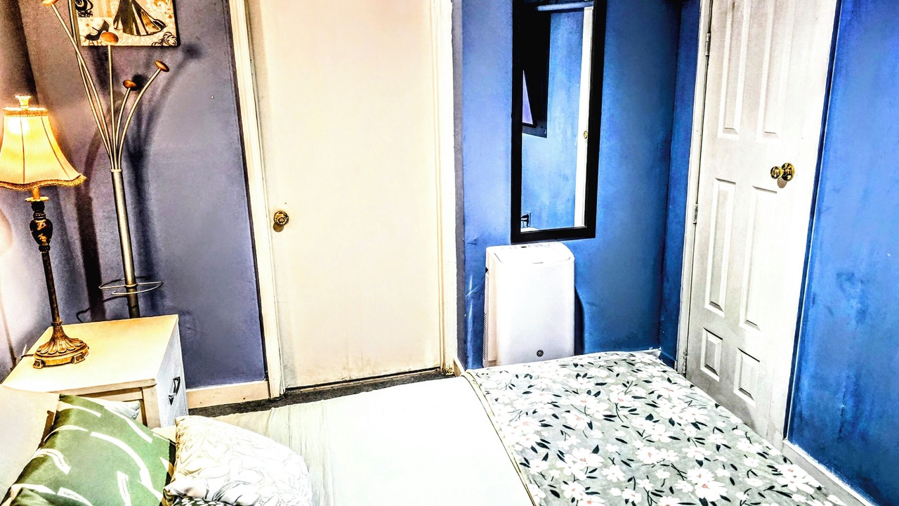 Photo of Bedroom in Forest Hill
