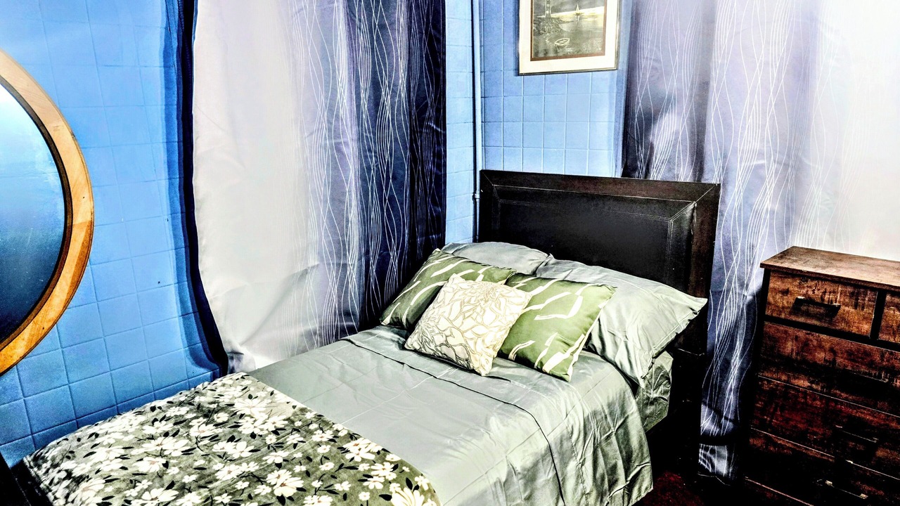 Photo of Bedroom in Forest Hill