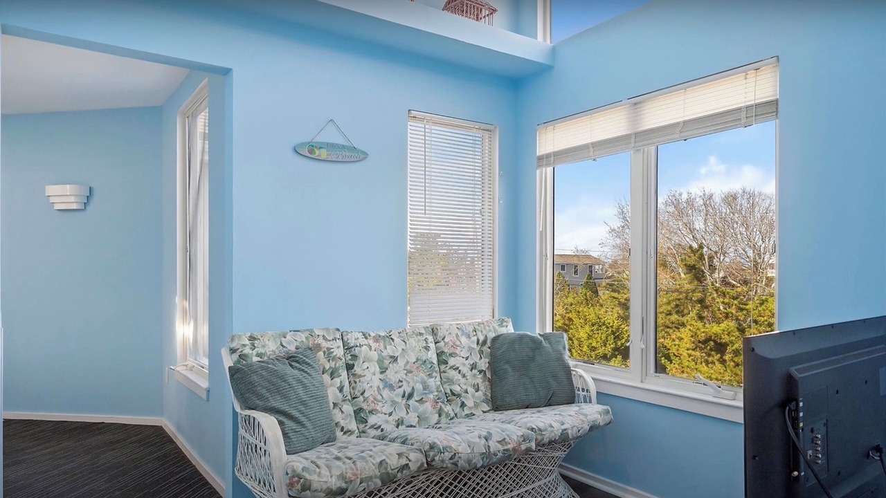 Photo of Livingroom in Loveladies