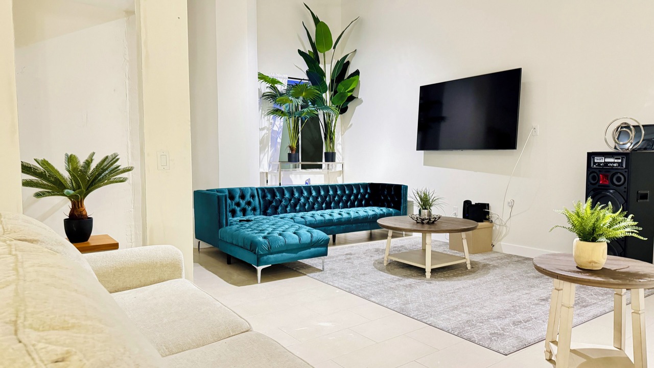 Photo of Livingroom in Historic Core