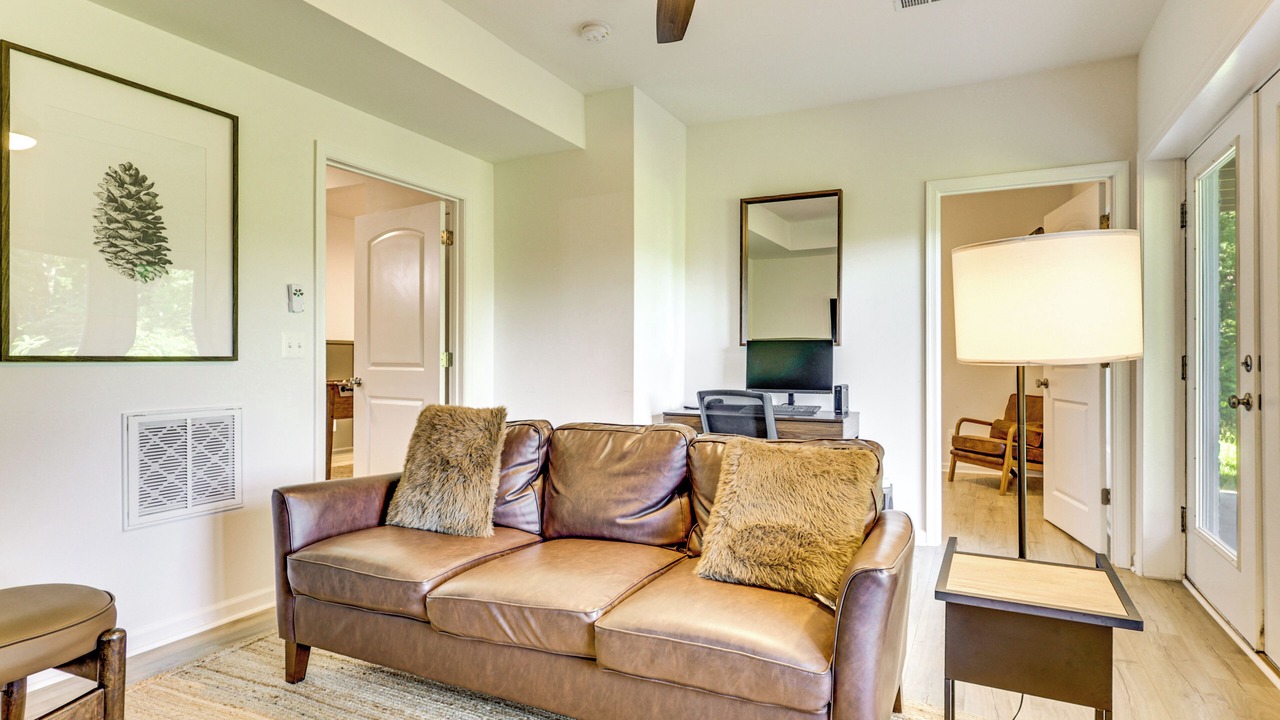 Photo of Livingroom in Front Royal