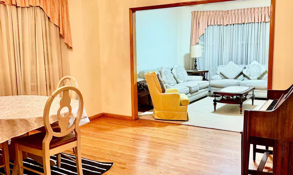 Photo of Livingroom in Constable Hook