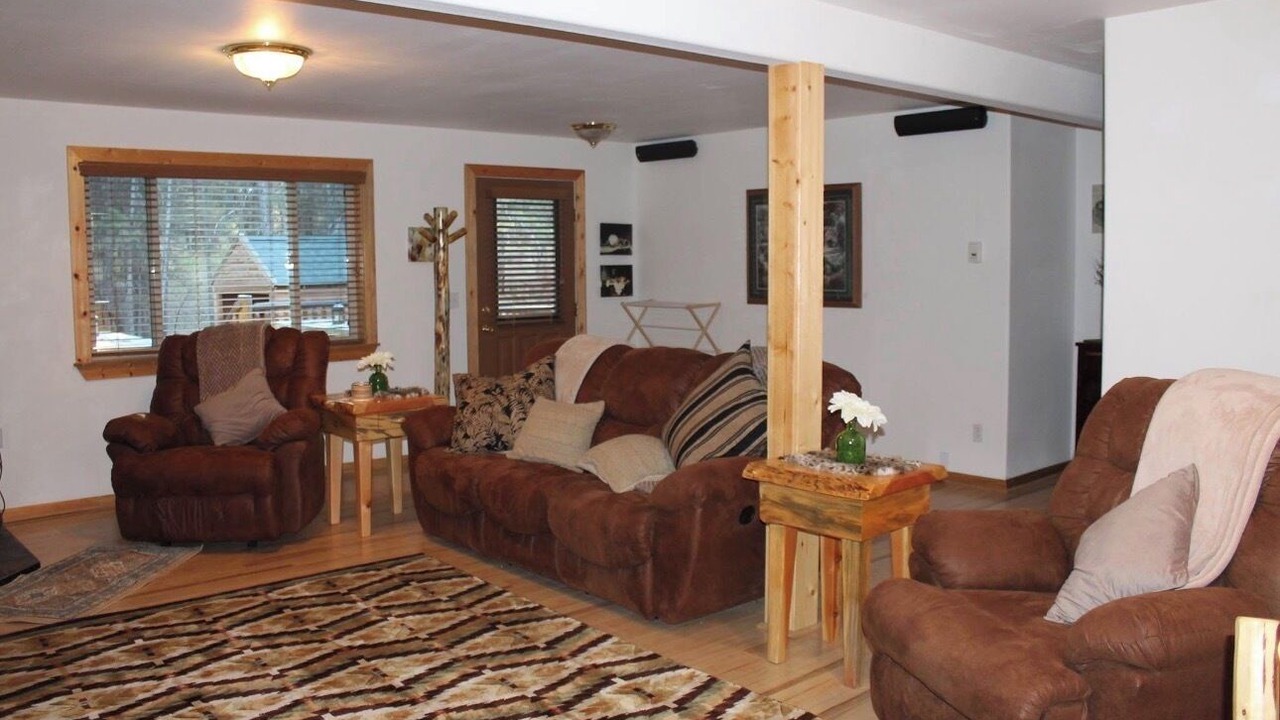 Photo of Livingroom in Rexford