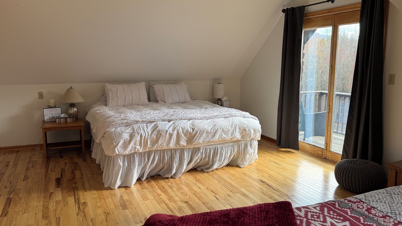 Photo of Bedroom in Town of Conesville