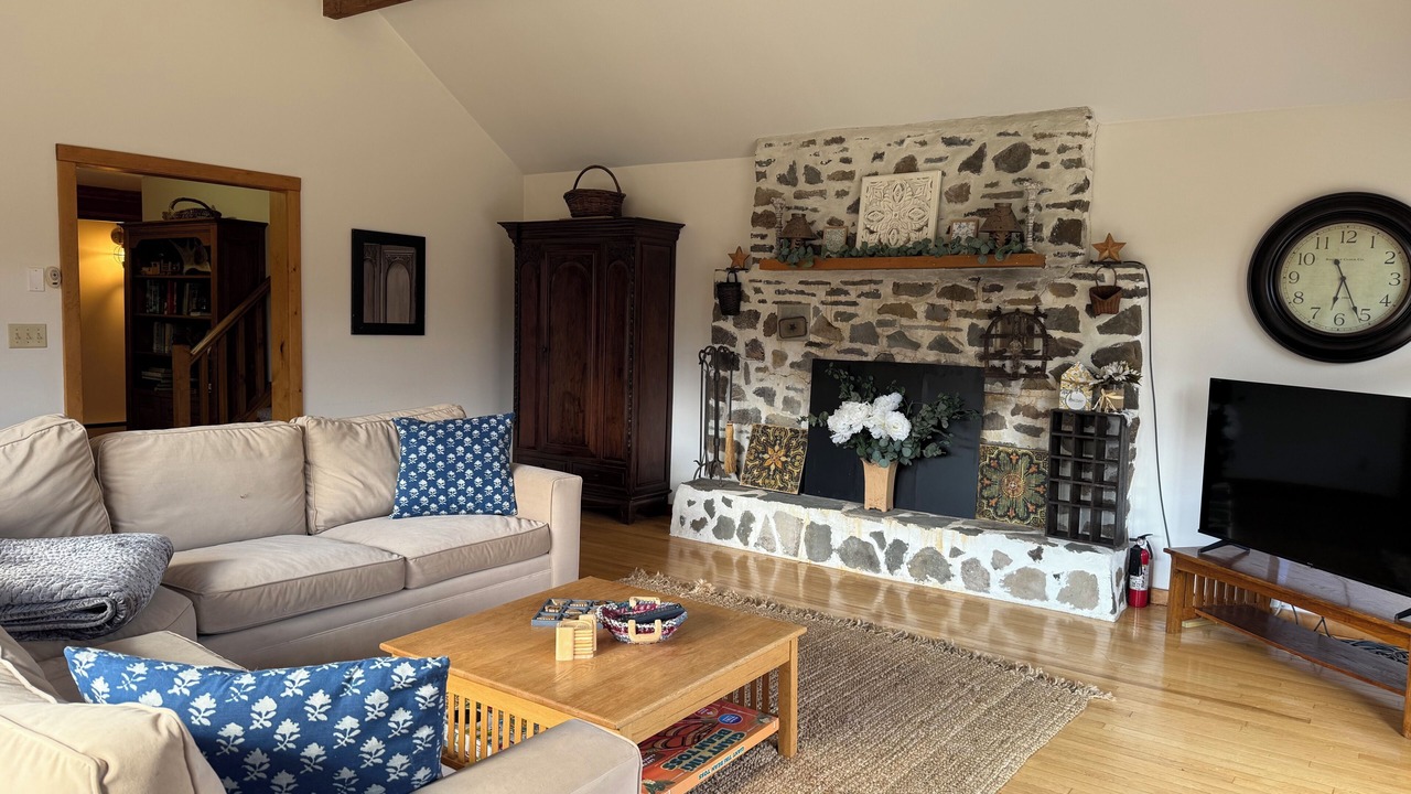 Photo of Livingroom in Town of Conesville