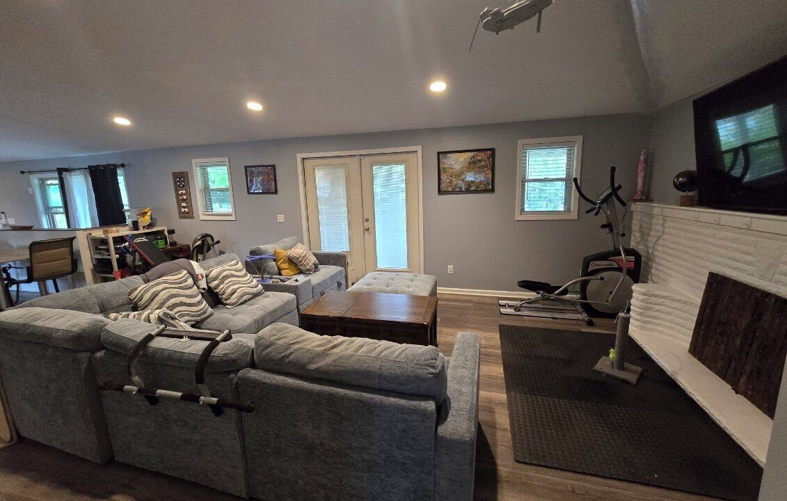 Photo of Livingroom in Canton