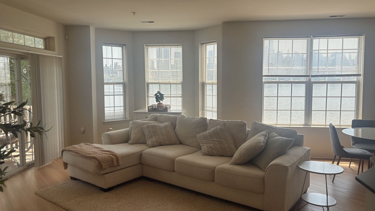 Photo of Livingroom in West New York