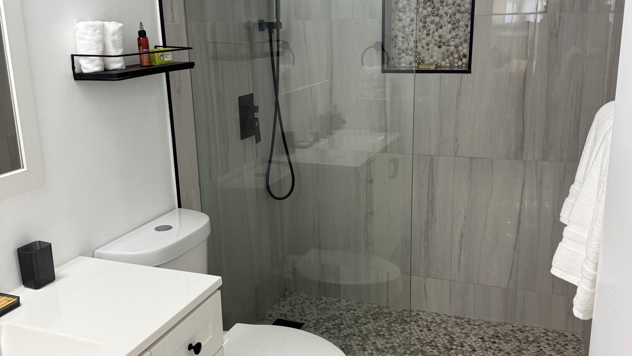 Photo of Bathroom in Miami Gardens