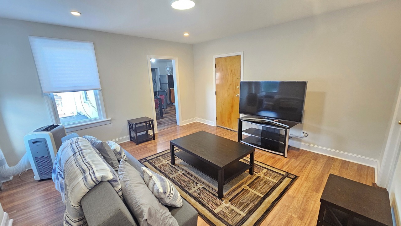 Photo of Livingroom in Harrison