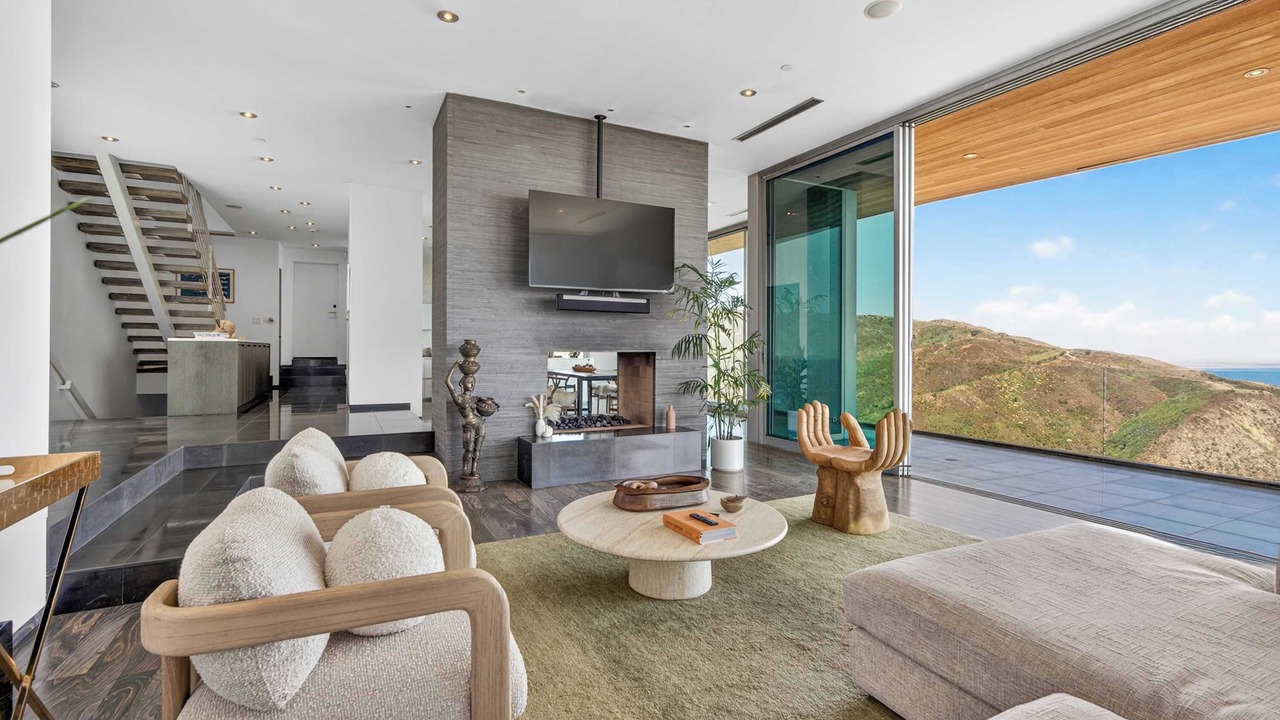 Photo of Livingroom in Malibu