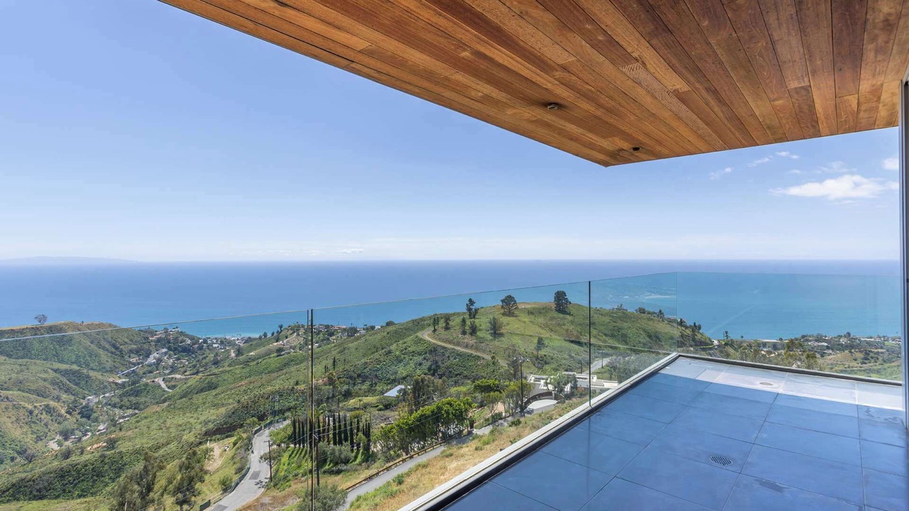 Photo of Patio Balcony in Malibu