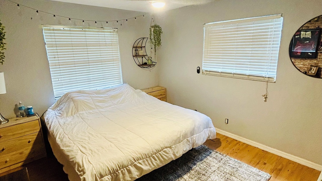 Photo of Bedroom in Survey Creek