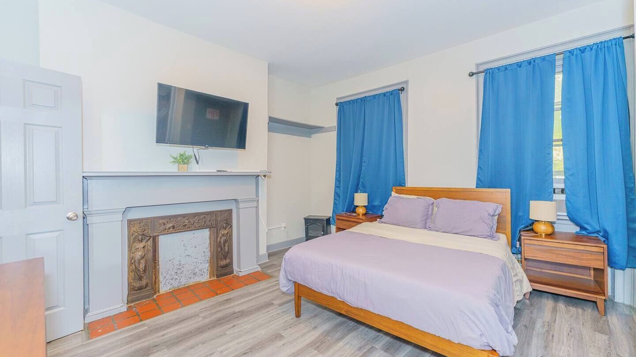 Photo of Bedroom in Downtown Albany