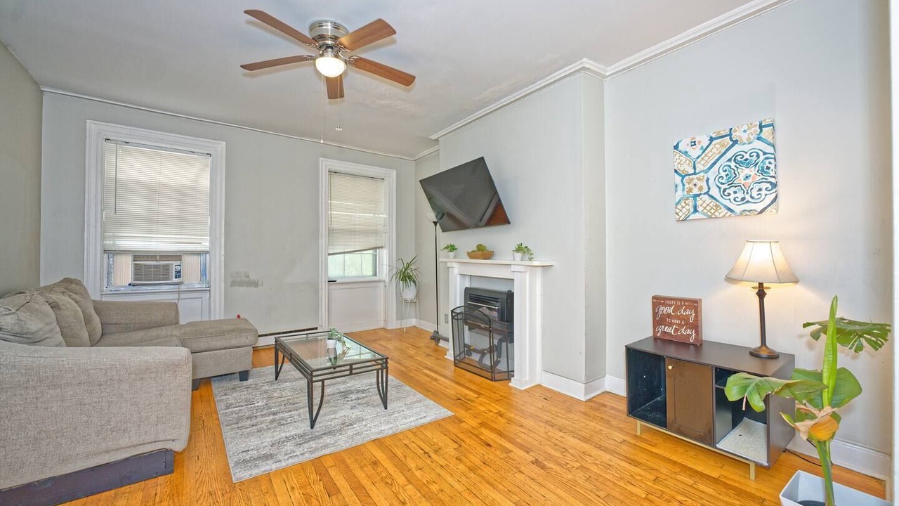Photo of Livingroom in Downtown Albany
