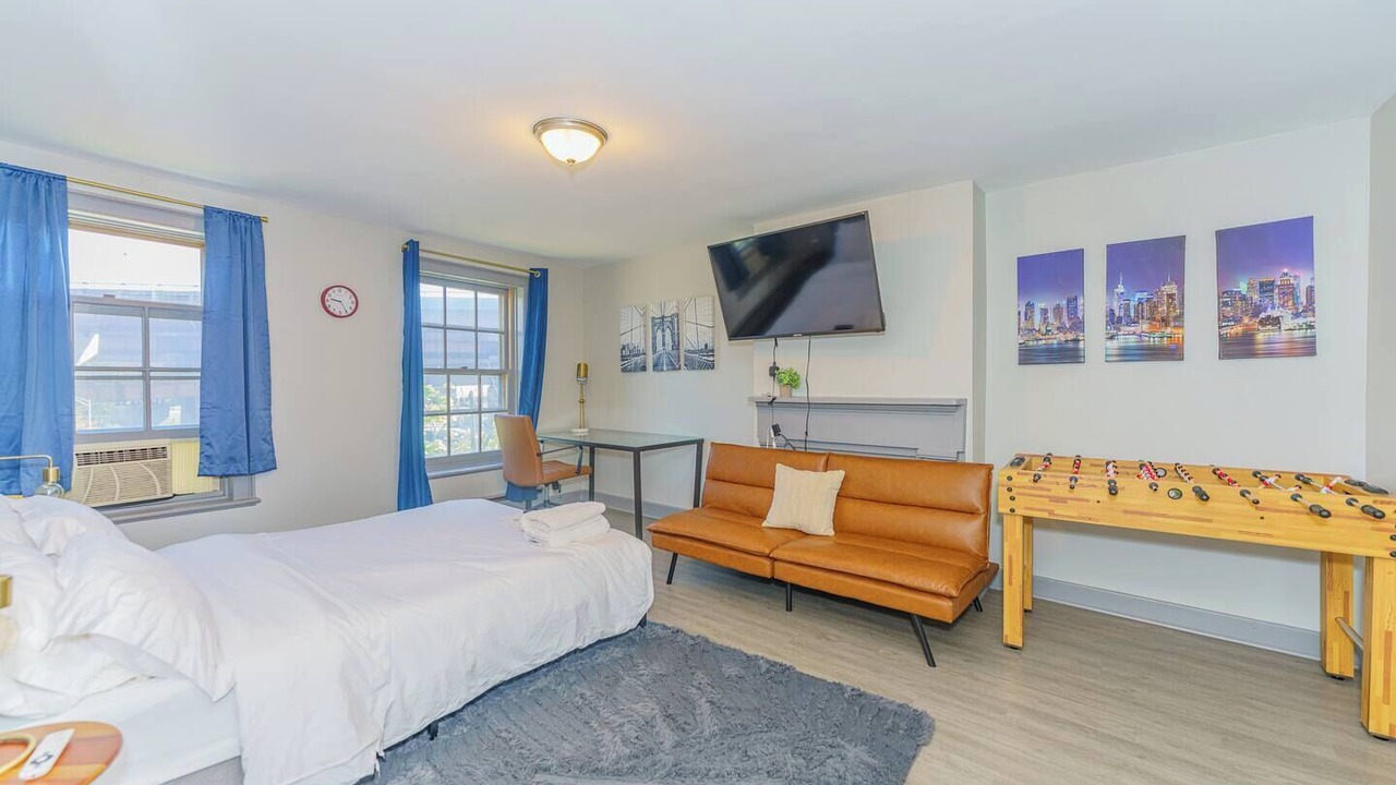Photo of Bedroom in Downtown Albany