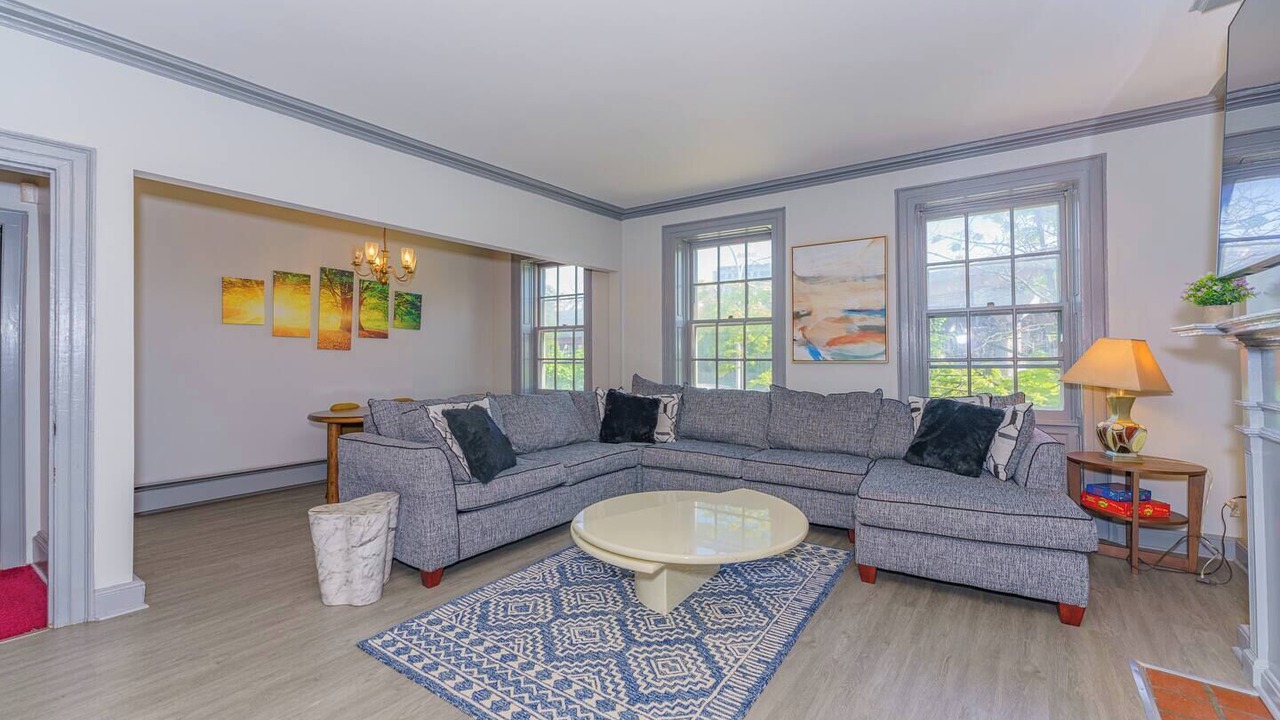 Photo of Livingroom in Downtown Albany