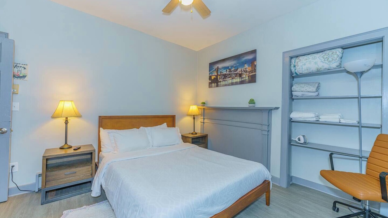 Photo of Bedroom in Downtown Albany