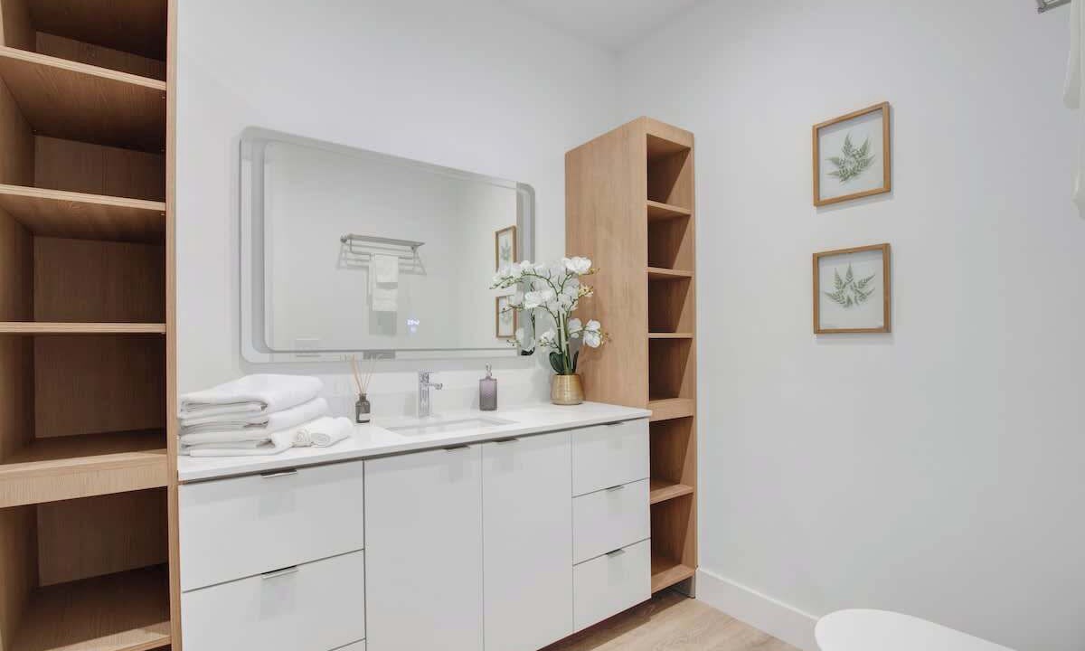 Photo of Bathroom in Lake Ridge