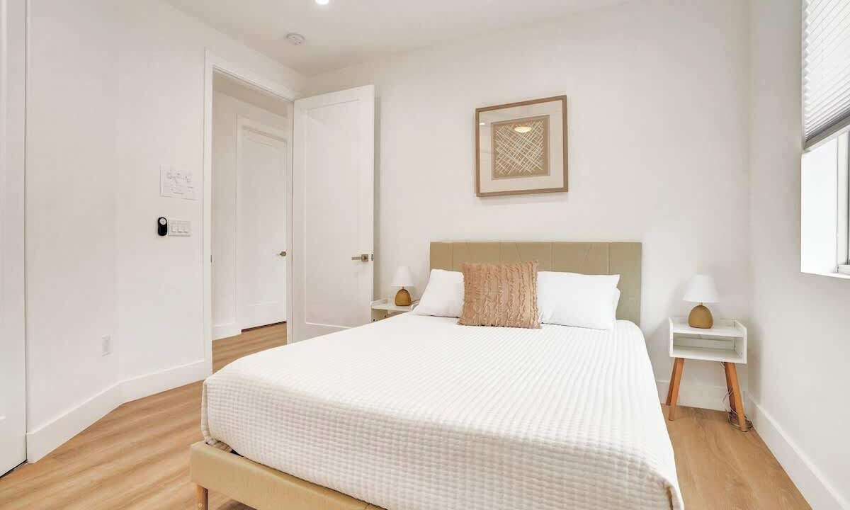 Photo of Bedroom in Lake Ridge