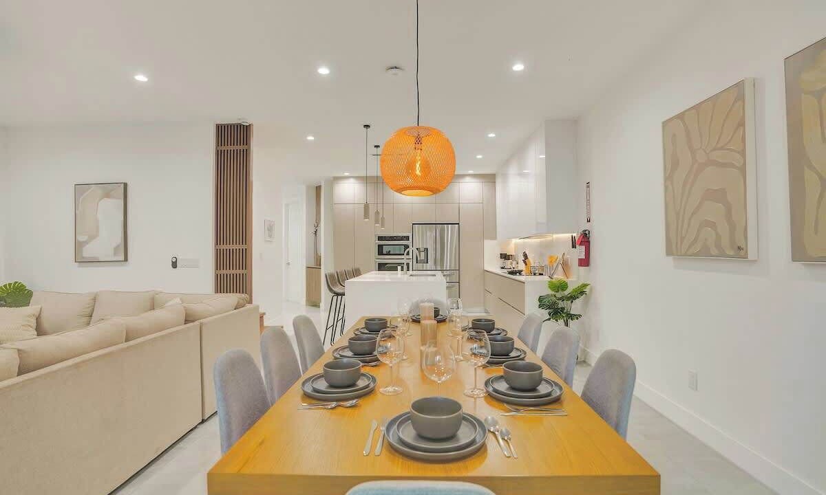 Photo of Others in Poinsettia Heights