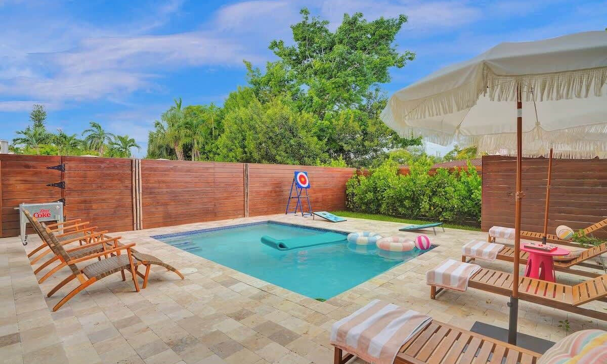Photo of Outdoor in Poinsettia Heights