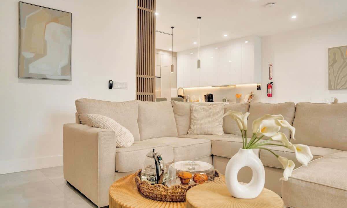 Photo of Livingroom in Poinsettia Heights