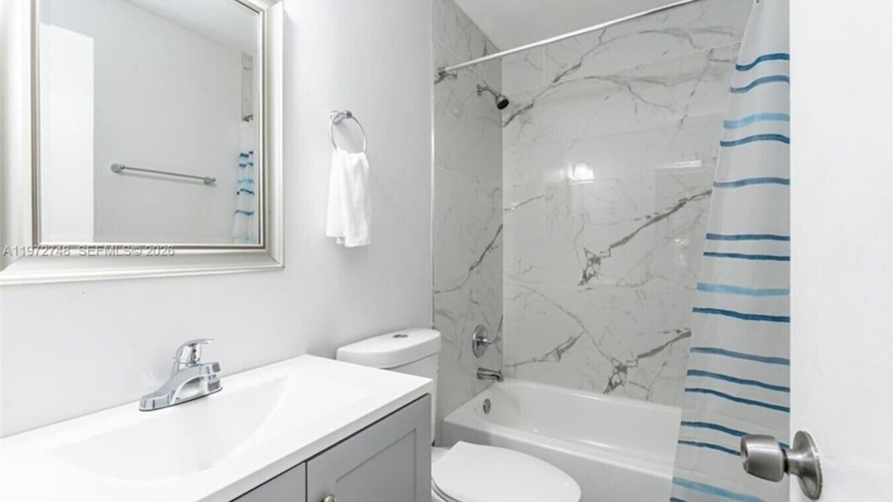 Photo of Bathroom in Sailboat Bend