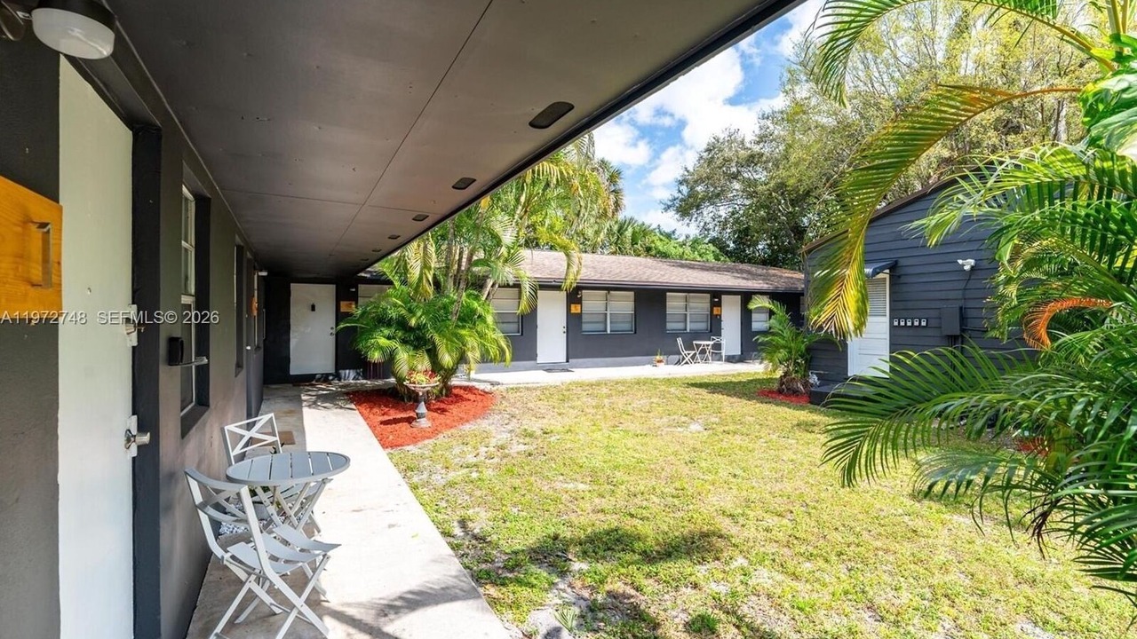 Photo of Patio Balcony in Sailboat Bend