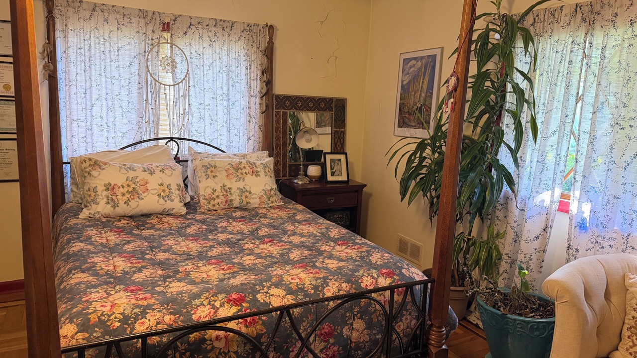 Photo of Bedroom in Hillsdale