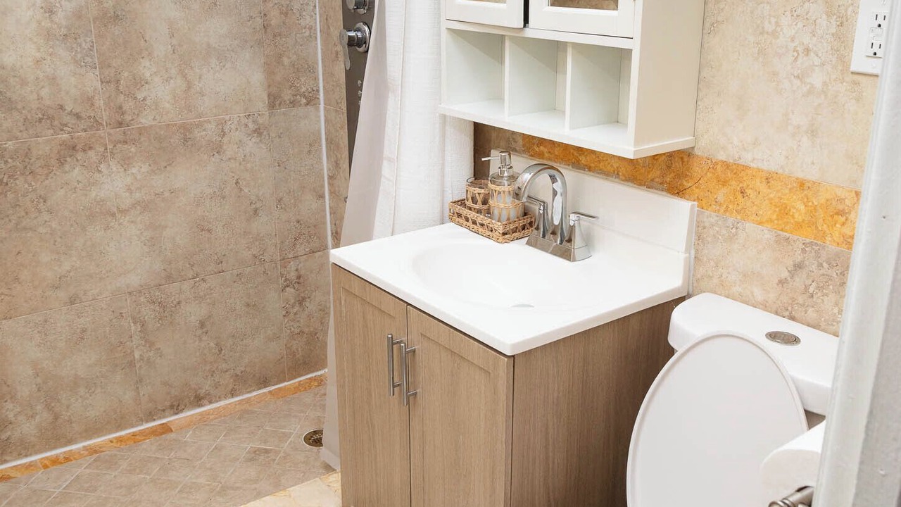 Photo of Bathroom in Coral Ridge Isles