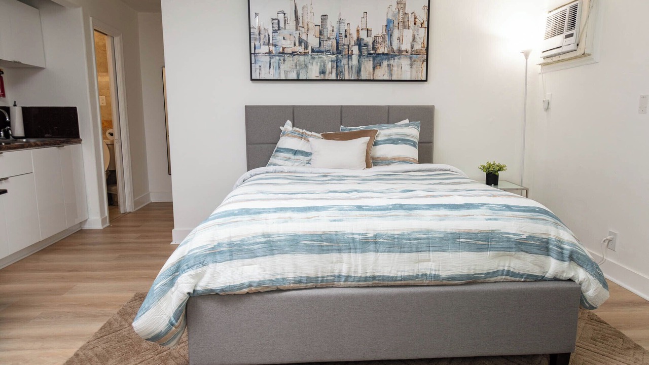 Photo of Bedroom in Coral Ridge Isles