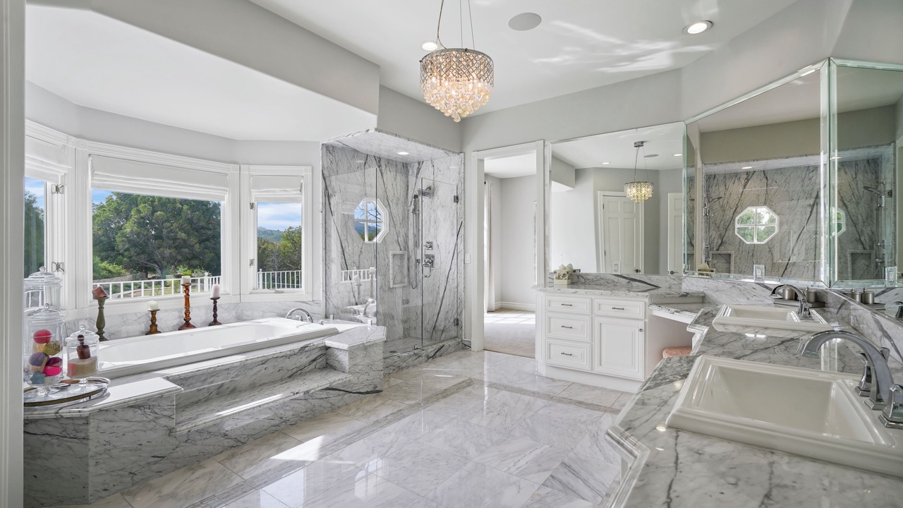 Photo of Bathroom in Chatsworth