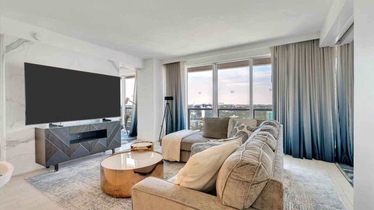 Photo of Livingroom in Central Beach