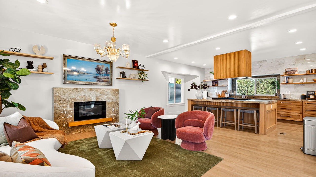 Photo of Livingroom in View Park-Windsor Hills