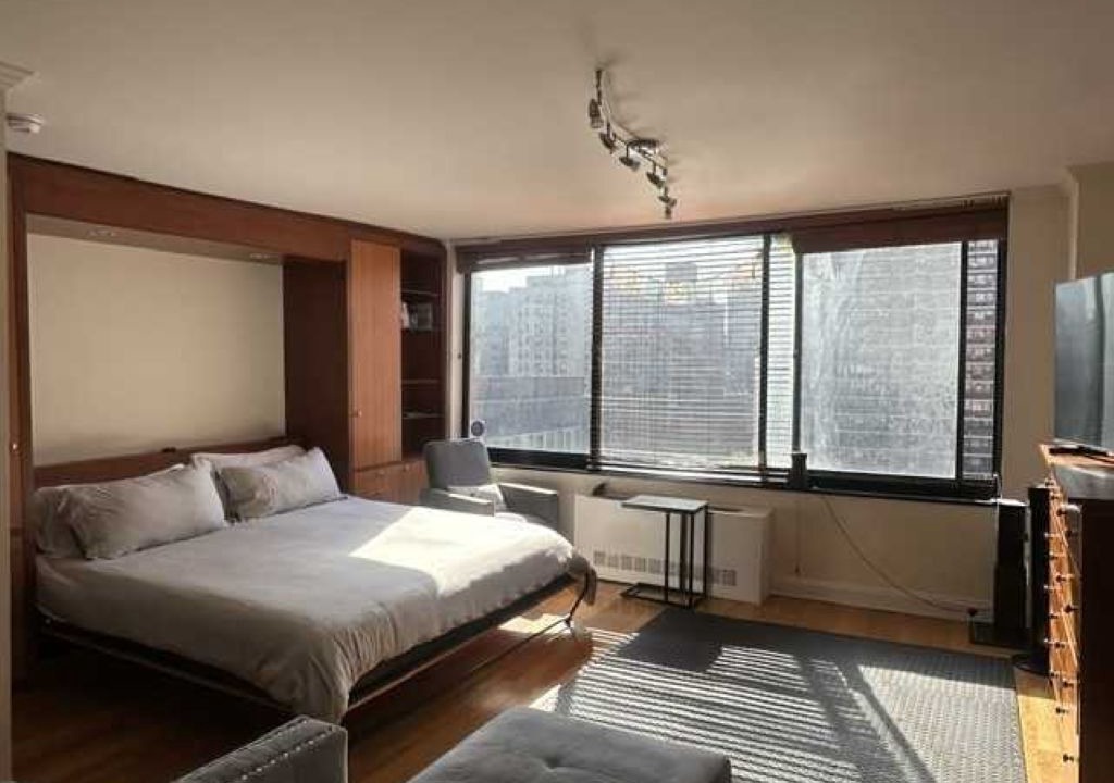 Photo of Bedroom in Bloomingdale