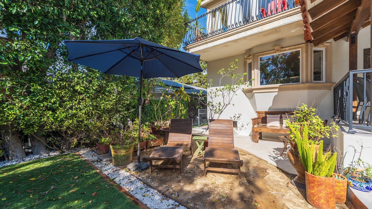 Photo of Patio Balcony in Palms