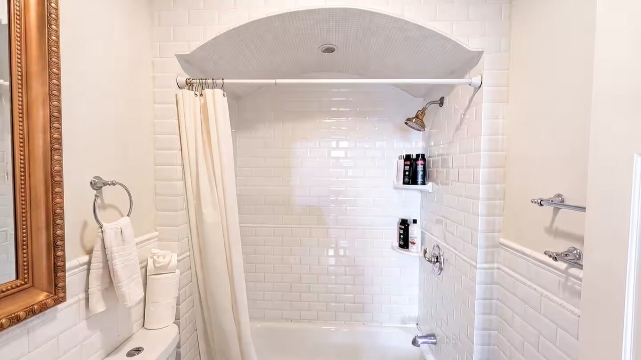 Photo of Bathroom in Weehawken