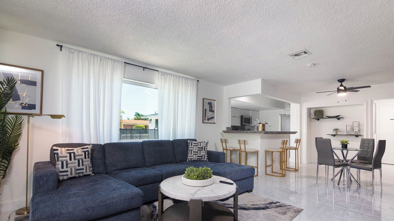 Photo of Livingroom in Coral Ridge Isles