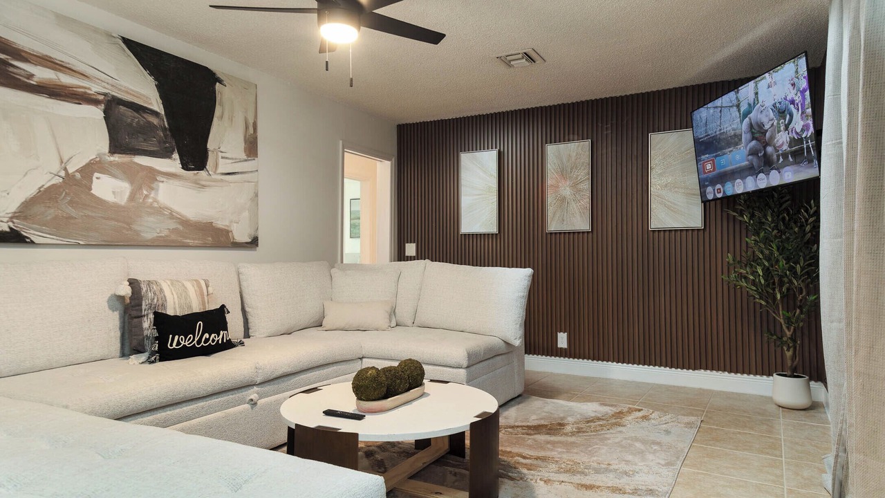 Photo of Livingroom in Coral Ridge Isles